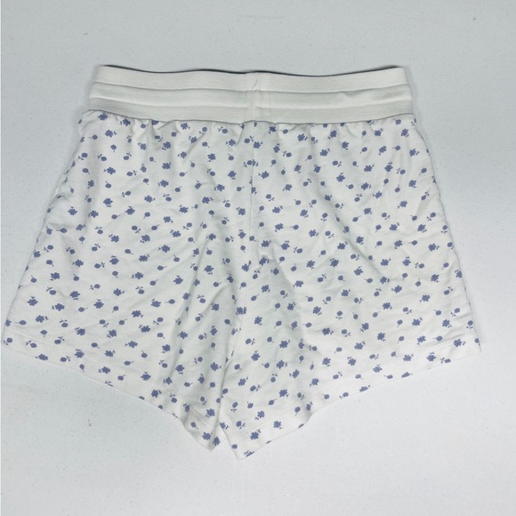 Floral Lounge Set - Picture 5 of 8